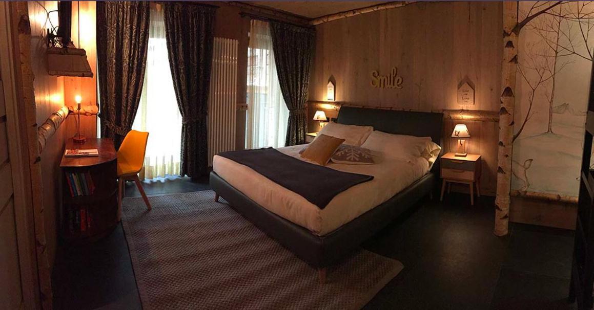 Hotel Letterario Locanda Collomb Ла-Тюйль Экстерьер фото