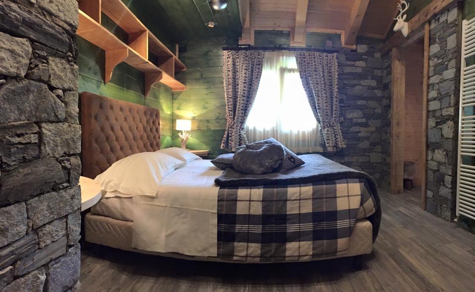 Hotel Letterario Locanda Collomb Ла-Тюйль Экстерьер фото