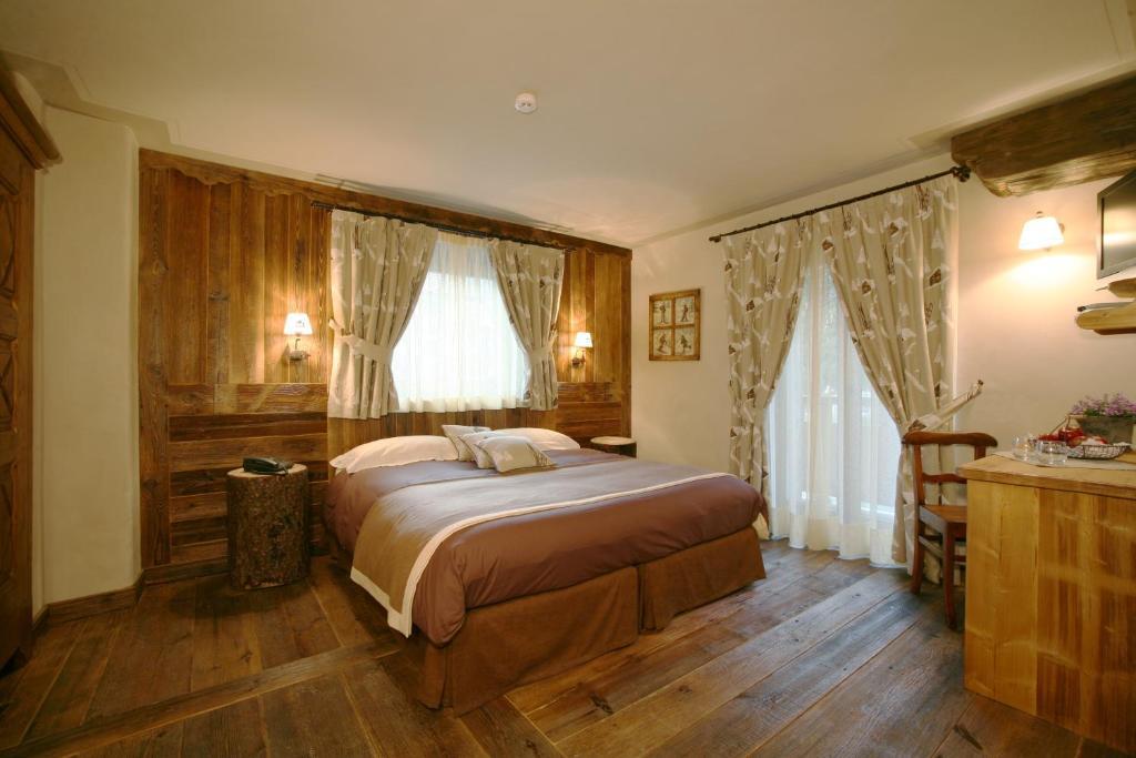 Hotel Letterario Locanda Collomb Ла-Тюйль Номер фото