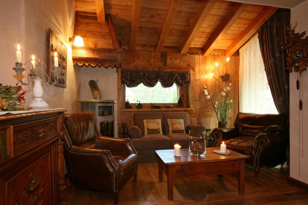 Hotel Letterario Locanda Collomb Ла-Тюйль Экстерьер фото